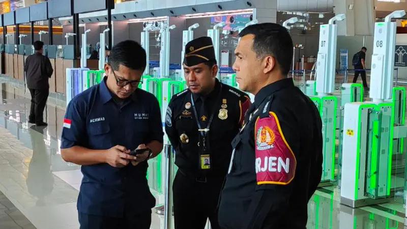 Ombudsman Jakarta Raya Apresiasi Kantor Imigrasi Kelas I TPI Soetta Kanwil DKI cegah keberangkatan ribuan Calon Pekerja Migran Indonesia 7 Ombudsman Jakarta Raya Apresiasi Kantor Imigrasi Kelas I TPI Soetta Kanwil DKI cegah keberangkatan ribuan Calon Pekerja Migran Indonesia I PojokPublik