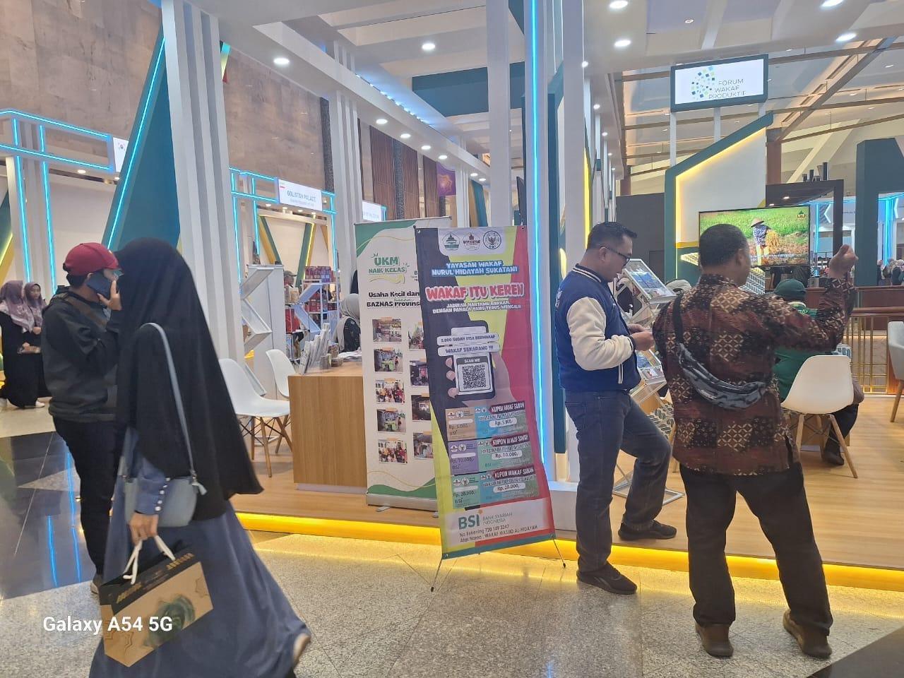 LW Doa Bangsa: ISEF 2024, Momentum Perkuat Ekosistem Ekonomi Syariah 7 LW Doa Bangsa: ISEF 2024, Momentum Perkuat Ekosistem Ekonomi Syariah I PojokPublik