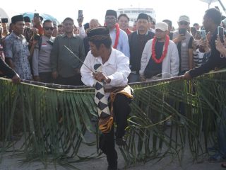 Sultan Husain : Saya Butuh Tangan Orang Sula untuk Selamatkan Maluku Utara