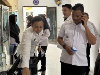 Ciptakan Lingkungan Kerja Yang Sehat dan Bersih Dari Narkoba, Ssluruh Pegawai dan Warga Binaan Rutan Kelas IIB Pandeglang Lakukan Tes Urin