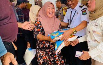 Bantuan Bencana Banjir, PIK2 Salurkan Ribuan Paket Beras untuk Dua Desa di Tangerang 7 Bantuan Bencana Banjir, PIK2 Salurkan Ribuan Paket Beras untuk Dua Desa di Tangerang I PojokPublik