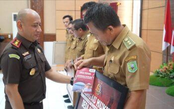 Mantul, Inovasi Kejari Sanggau Dekatkan Pelayanan Hukum ke Desa 3 Mantul, Inovasi Kejari Sanggau Dekatkan Pelayanan Hukum ke Desa I PojokPublik