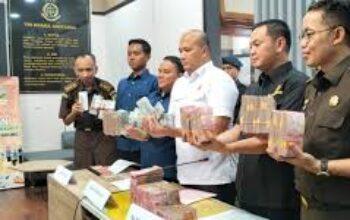 Kejari Kota Bandung Lacak Aset dan Pulihkan Kerugian Negara dalam Kasus Korupsi 8 Kejari Kota Bandung Lacak Aset dan Pulihkan Kerugian Negara dalam Kasus Korupsi I PojokPublik