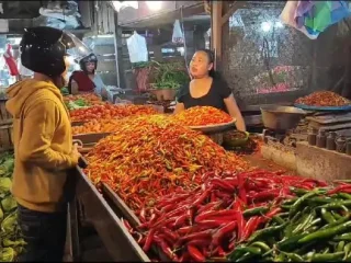 Cabai Kian Pedas, Harga Melambung Drastis di Pasar Rangkasbitung
