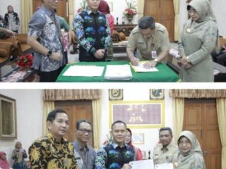 Tingkatkan Tatakelola Aset Daerah Bupati Dewi Terima 48 Sertifikat BMD