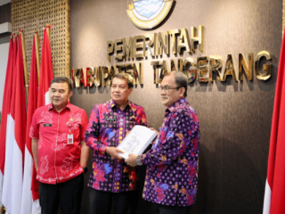 Air Bersih, Kinerja Bersinar: PERUMDAM TKR Tangerang Juara 1 Nasional BUMD Air Minum Terbaik 2024
