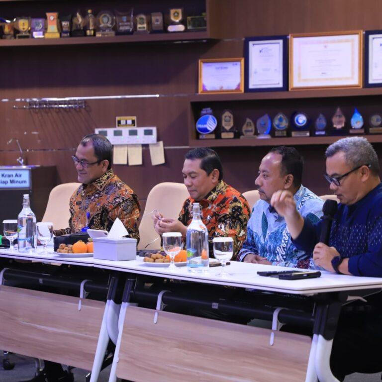 Diskusi Permen No. 23: APPAMSI Gelar FGD Bersama Kemendagri dan Ombudsman Tentang Pengelolaan BUMD Air Minum 5 Diskusi Permen No. 23: APPAMSI Gelar FGD Bersama Kemendagri dan Ombudsman Tentang Pengelolaan BUMD Air Minum I PojokPublik