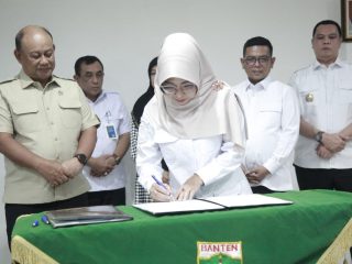 Bupati Cantik Kabupaten Pandeglang Hadiri Rakor Percepatan Program Makan Bergizi Gratis