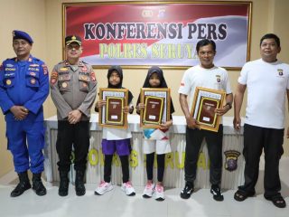 Dukung Pelajar di Dunia Olahraga, Polres Seruyan Beri Penghargaan 2 Atlet Muda Berprestasi