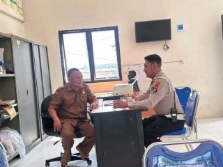 Kanit Lantas Polsek Cibadak Laksanakan Sambang dan kunjungan ke Kantor Desa Pasar keong
