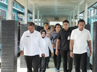 Tiba di Nabire, Dirjenpas Langsung Sambangi Petugas Lapas yang Terluka