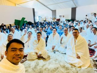 Gugun Gumilar Dampingi Jamaah Haji Indonesia Jalani Wukuf di Arafah dan Thawaf Ifadah