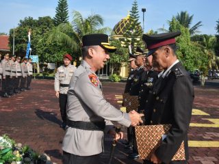Kapolres Lebak Pimpin Upacara Wisuda Purnabhakti Personel Polres Lebak