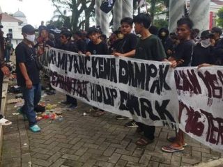 Dinilai Gagal Monitoring Kebijakan Daerah, Penggiat Lingkungan Banten Desak Presiden Copot Mendagri