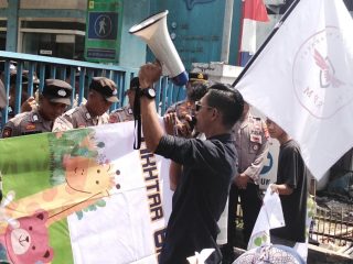RPM dan PKN Geruduk Kantor PLN UP3 Banten Selatan