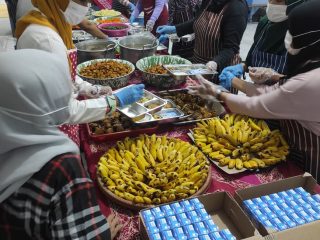 Babinsa dan Babinkamtibmas Dukung Penuh Pelaksanaan Uji Coba Dapur Sekolah di SDN Ngupasan Jogjakarta