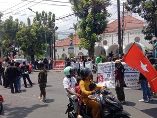 Mahasiswa Geruduk PN Makassar,  Soroti Hak Politik dan Kemanusiaan Rakyat Papua