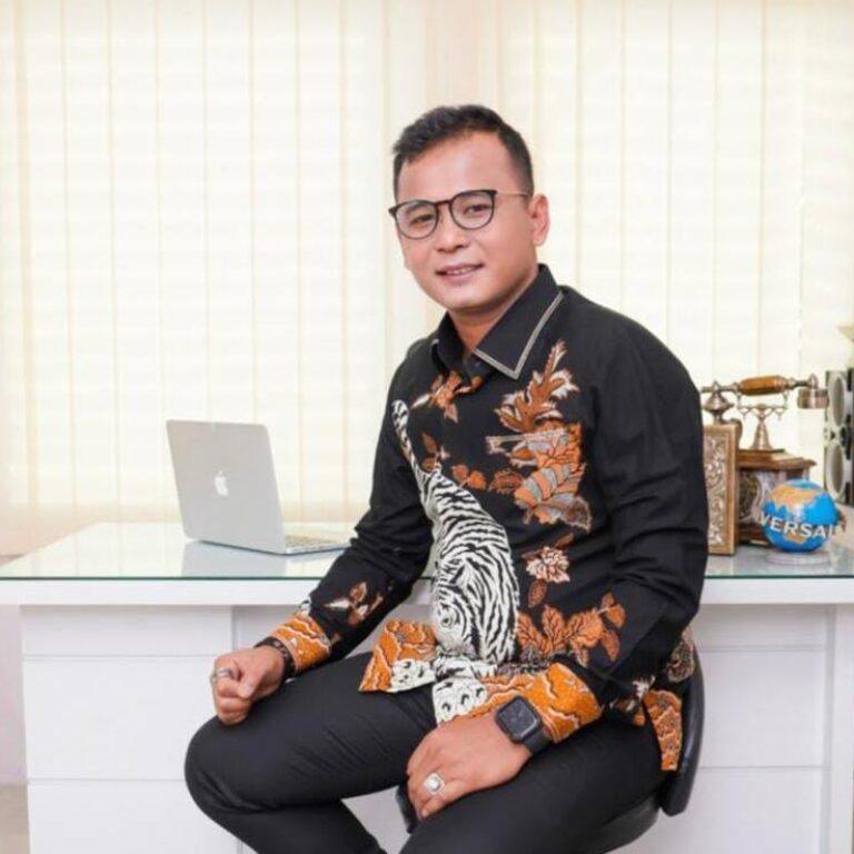 Rekam Jejak Rudianto Manurung, Dari Melayu ke Panggung Dunia