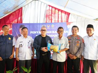 Arif Rahman Salurkan Bantuan Bibit Produktif untuk Masyarakat Lebak