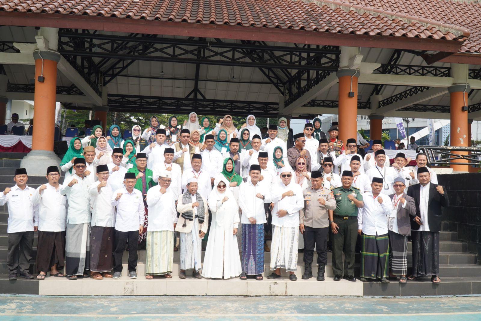 Bupati Dewi dan Wakil Bupati Iing Hadiri Kick Off Hari Santri Nasional ke 10 Tingkat Kabupaten 7 Bupati Dewi dan Wakil Bupati Iing Hadiri Kick Off Hari Santri Nasional ke 10 Tingkat Kabupaten I PojokPublik