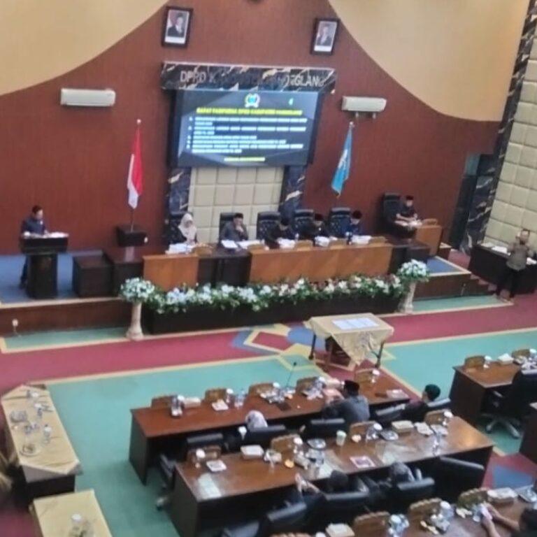 DPRD Pandeglang Gelar Rapat Paripurna Sampaikan Aspirasi masyarakat 14 DPRD Pandeglang Gelar Rapat Paripurna Sampaikan Aspirasi masyarakat I PojokPublik