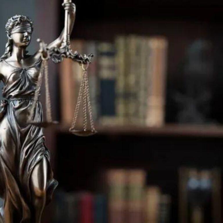 Pertanggungjawaban Penyidik atas Pelanggaran Prosedur Penyidikan dalam Hukum Acara Pidana 11 Pertanggungjawaban Penyidik atas Pelanggaran Prosedur Penyidikan dalam Hukum Acara Pidana I PojokPublik