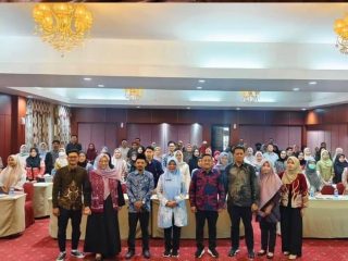 Dinas Kesehatan Kabupaten Pandeglang Gelar Bimbingan Teknis Perijinan Dan Pengelolaan Obat Di Apotek Dan Toko Obat