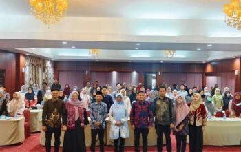 Dinas Kesehatan Kabupaten Pandeglang Gelar Bimbingan Teknis Perijinan Dan Pengelolaan Obat Di Apotek Dan Toko Obat 6 Dinas Kesehatan Kabupaten Pandeglang Gelar Bimbingan Teknis Perijinan Dan Pengelolaan Obat Di Apotek Dan Toko Obat I PojokPublik