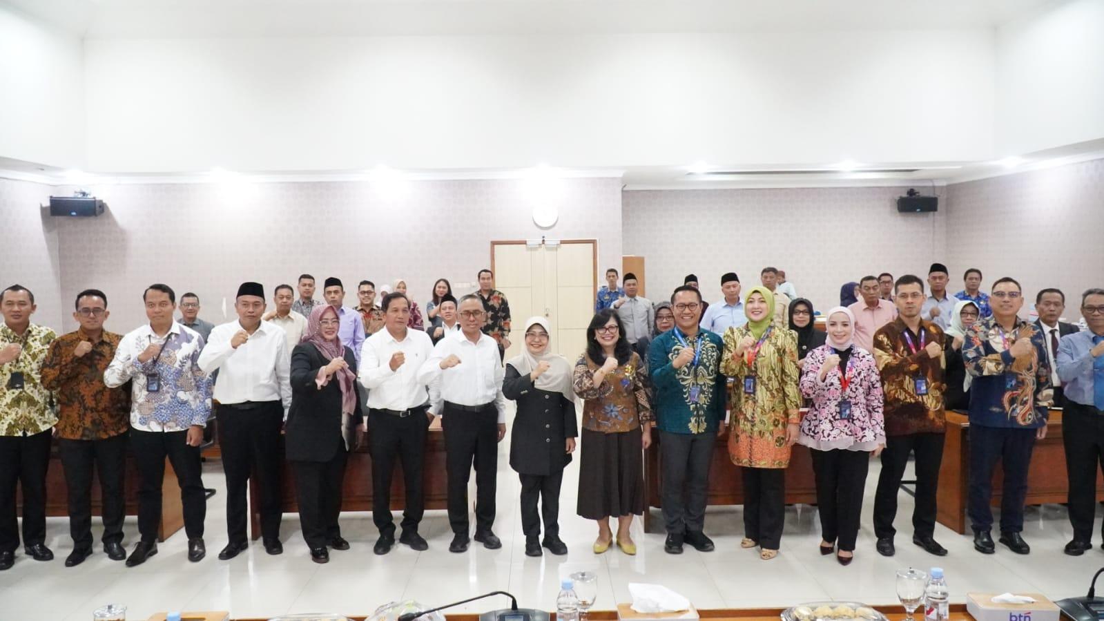 PT.Bank BTN Persero Tbk Jalin Kerjasama Perbankan Dengan Pemkab Pandeglang 7 PT.Bank BTN Persero Tbk Jalin Kerjasama Perbankan Dengan Pemkab Pandeglang I PojokPublik