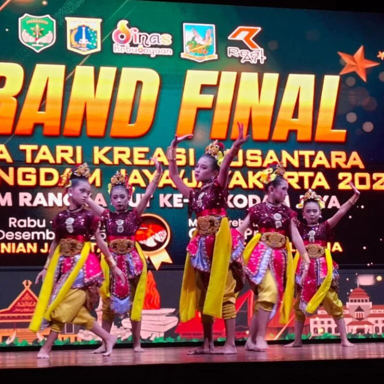 Sanggar Citra Budaya Bogor Curi Perhatian di Grand Final Lomba Tari Kreasi Nusantara Piala Pangdam Jaya 2025 11 Sanggar Citra Budaya Bogor Curi Perhatian di Grand Final Lomba Tari Kreasi Nusantara Piala Pangdam Jaya 2025 I PojokPublik