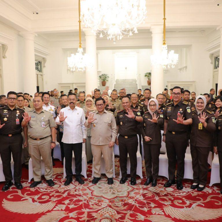 Jampidum dan Gubernur DKI Jakarta Berkolaborasi Terapkan Pidana Kerja Sosial Sebagai Wujud Pembaruan Hukum Nasional 1 Jampidum dan Gubernur DKI Jakarta Berkolaborasi Terapkan Pidana Kerja Sosial Sebagai Wujud Pembaruan Hukum Nasional I PojokPublik