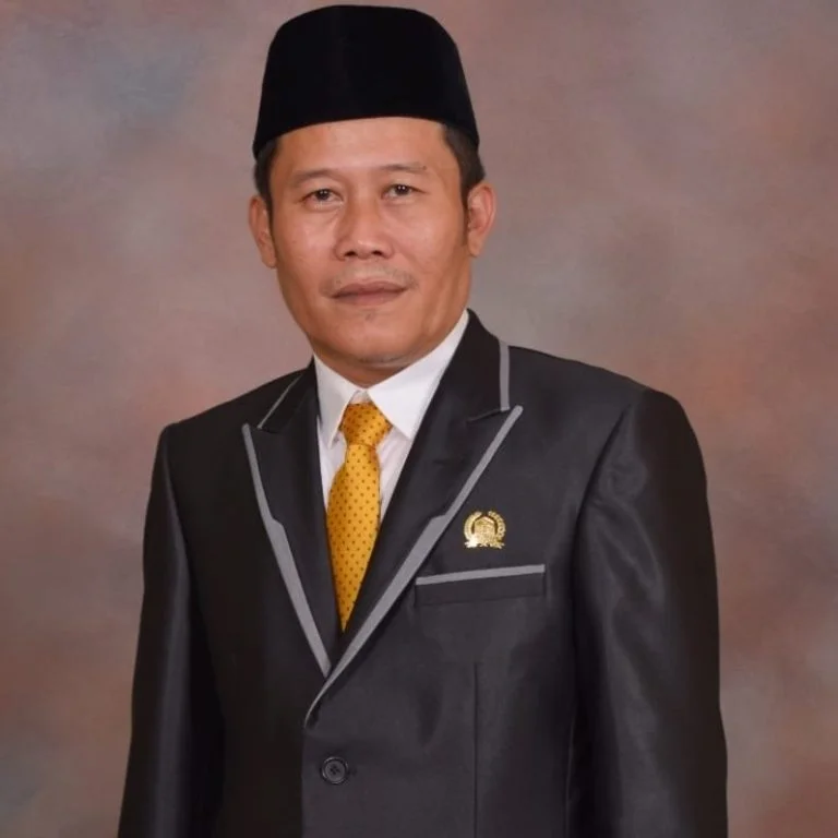 Muji Rohman: Jadikan Waktu Pergantian Tahun Untuk Bermuhasabah atau Introspeksi 9 Muji Rohman: Jadikan Waktu Pergantian Tahun Untuk Bermuhasabah atau Introspeksi I PojokPublik