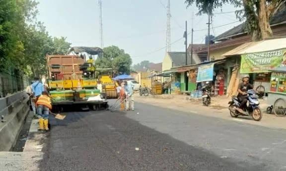 Dinas PUPR Lebak Gelontorkan Anggaran Rp33,82 Miliar Untuk Bangun dan Rekonstruksi Jalan 7 Dinas PUPR Lebak Gelontorkan Anggaran Rp33,82 Miliar Untuk Bangun dan Rekonstruksi Jalan I PojokPublik