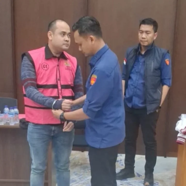 Kejagung Tetapkan Tiga Oknum Jaksa di Banten Jadi Tersangka Kasus Pemerasan WN Korea 9 Kejagung Tetapkan Tiga Oknum Jaksa di Banten Jadi Tersangka Kasus Pemerasan WN Korea I PojokPublik