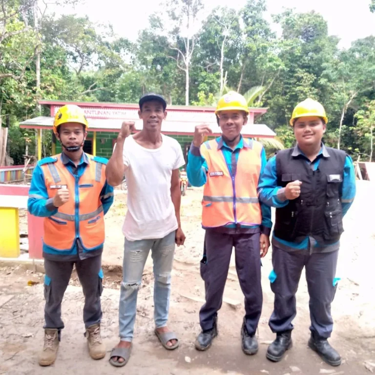 Warga Kampung Baru Apresiasi PLN ULP Rangkasbitung Hadirkan Listrik Penerangan 9 Warga Kampung Baru Apresiasi PLN ULP Rangkasbitung Hadirkan Listrik Penerangan I PojokPublik