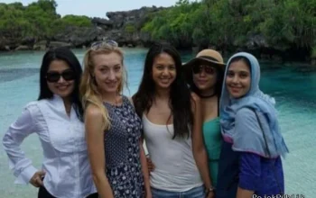 Camel Petir Prihatin atas Kasus yang Dialami Aurelia Moreman 5 Camel Petir Prihatin atas Kasus yang Dialami Aurelia Moreman I PojokPublik