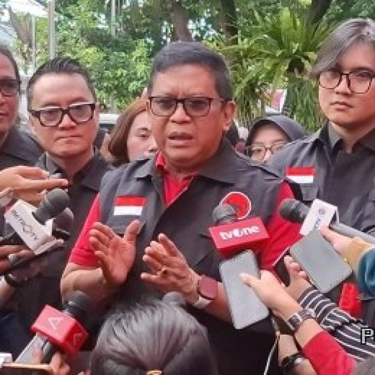 Begini Kata Hasto Soal Sejumlah Ketua DPD PDIP Masih Rangkap Jabatan di Partai 8 Begini Kata Hasto Soal Sejumlah Ketua DPD PDIP Masih Rangkap Jabatan di Partai I PojokPublik
