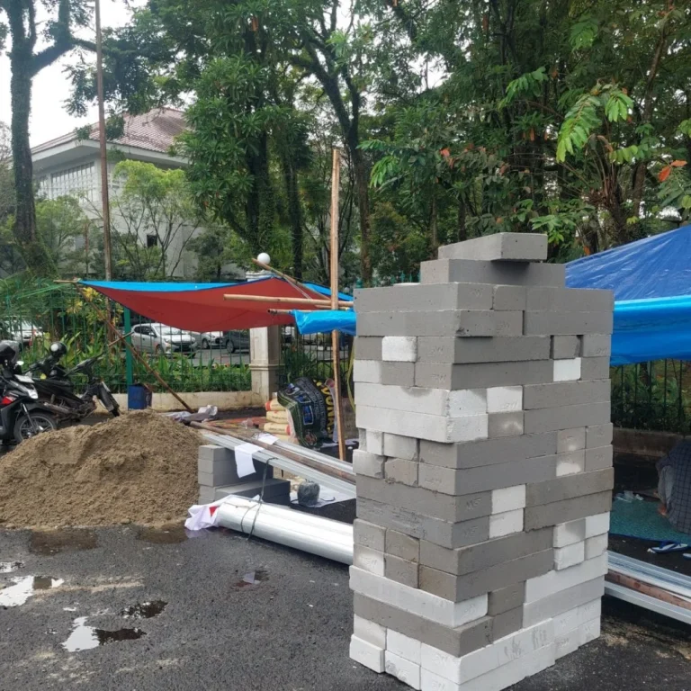 LSM GMBI Galang Donasi, Masyarakat Antusias Dukung Warga Huntara Lebak 10 LSM GMBI Galang Donasi, Masyarakat Antusias Dukung Warga Huntara Lebak I PojokPublik