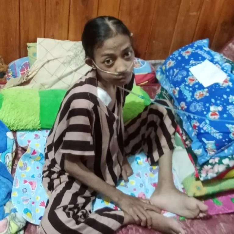 Satu Tabung Oksigen untuk Bertahan Hidup, Kisah Pilu Siti Nurlela dari Ciamis I PojokPublik