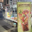 Rujak Sultan Rangkasbitung: Kelezatan Segar dengan Sambal Dijual Depan Salon Haji Juli Balong Rancalentah