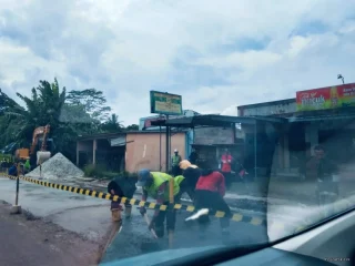 Astaga, Perbaikan Jalan di Lebak Tak Tertata dan Picu Kemacetan