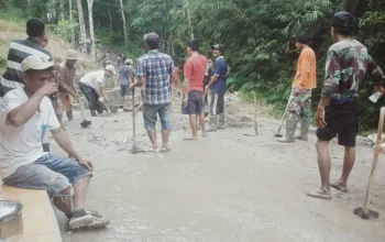 Akses Utama Rusak Parah, Warga Pasir Pogor Iuran dan Cor Jalan Menjelang Ramadan 3 Akses Utama Rusak Parah, Warga Pasir Pogor Iuran dan Cor Jalan Menjelang Ramadan I PojokPublik