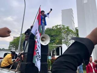 Genap Setahun Menjabat, Gubernur Banten Didesak Berbenah
