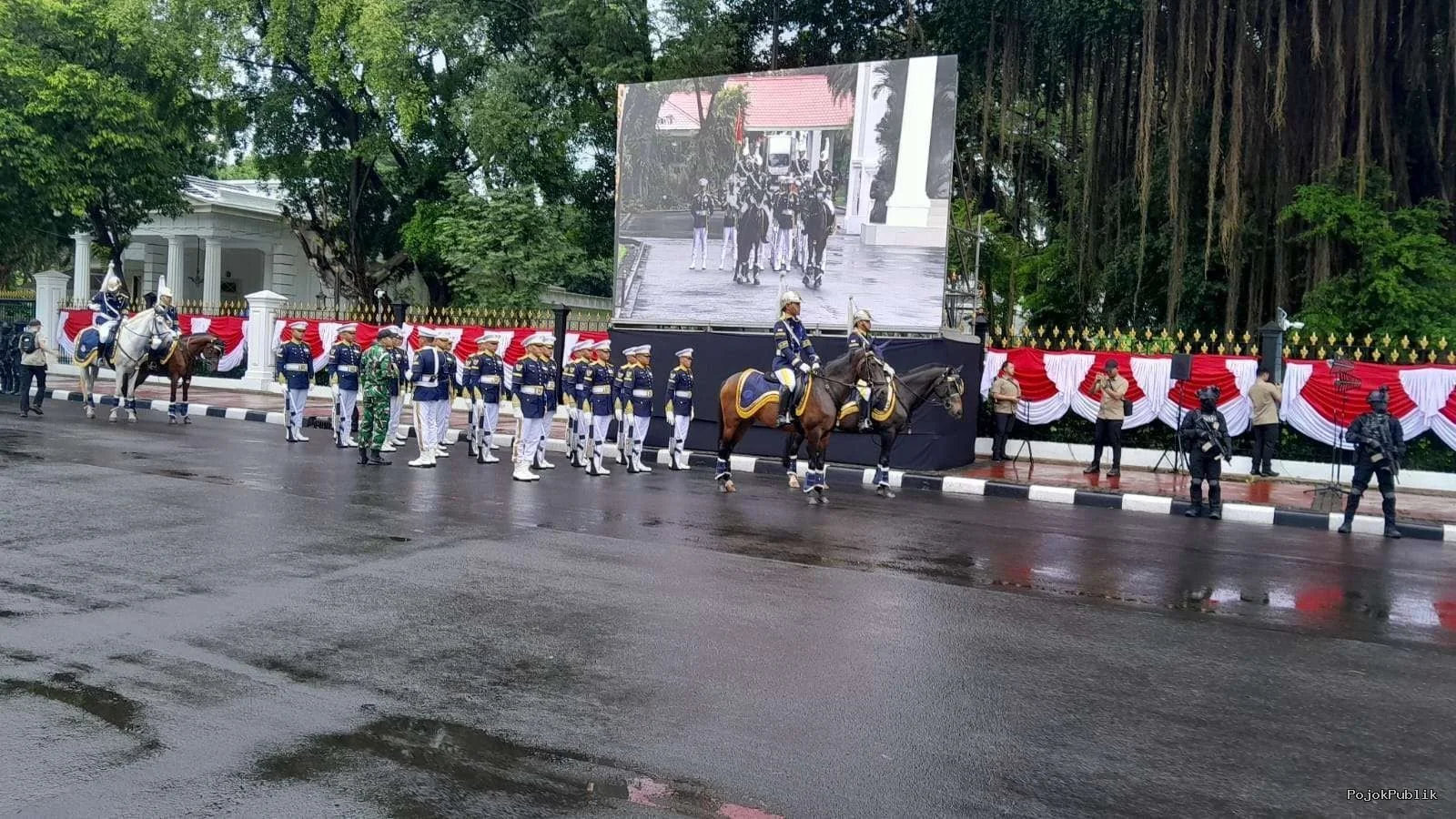 Paspampres Gelar Serah Terima Kawal Istana Merdeka Setiap Minggu Pagi 7 Paspampres Gelar Serah Terima Kawal Istana Merdeka Setiap Minggu Pagi I PojokPublik