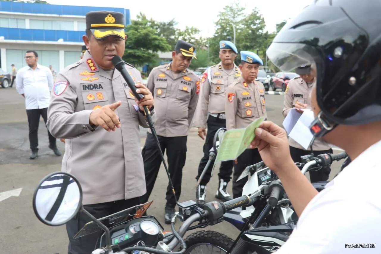 Jelang Operasi Ketupat Maung 2026, Kapolresta Tangerang Cek Kesiapan Kendaraan Dinas 7 Jelang Operasi Ketupat Maung 2026, Kapolresta Tangerang Cek Kesiapan Kendaraan Dinas I PojokPublik
