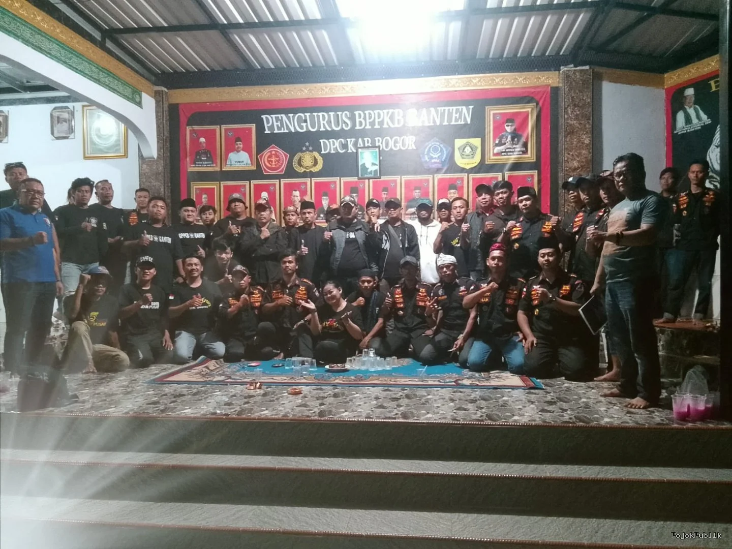 Penyerahan SK DPAC Gunung Sindur Dilaksanakan di Kediaman Ketua DPC Kabupaten Bogor 7 Penyerahan SK DPAC Gunung Sindur Dilaksanakan di Kediaman Ketua DPC Kabupaten Bogor I PojokPublik