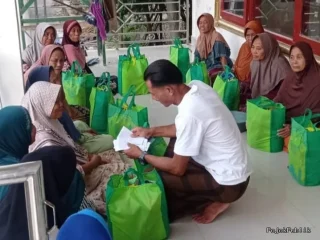 Ketua Pemuda Kampung Buek Gelar Bukber dan Santunan Anak Yatim serta Janda Tua