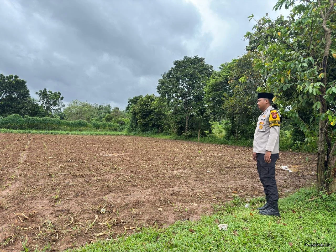 Polsek Panongan Pantau Perkembangan Jagung Hibrida 2 Hektar di Serdang Kulon 7 Polsek Panongan Pantau Perkembangan Jagung Hibrida 2 Hektar di Serdang Kulon I PojokPublik