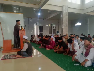 Sholat Idul Fitri di Mushola An Nur Berlangsung Khidmat dan Penuh Sukacita