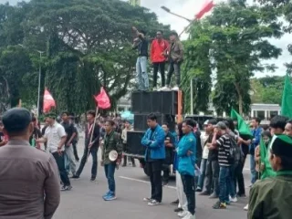 Aliansi Mahasiswa Lebak Kasih Nilai Raport Merah Buat Kinerja Bupati Dan Wakilnya